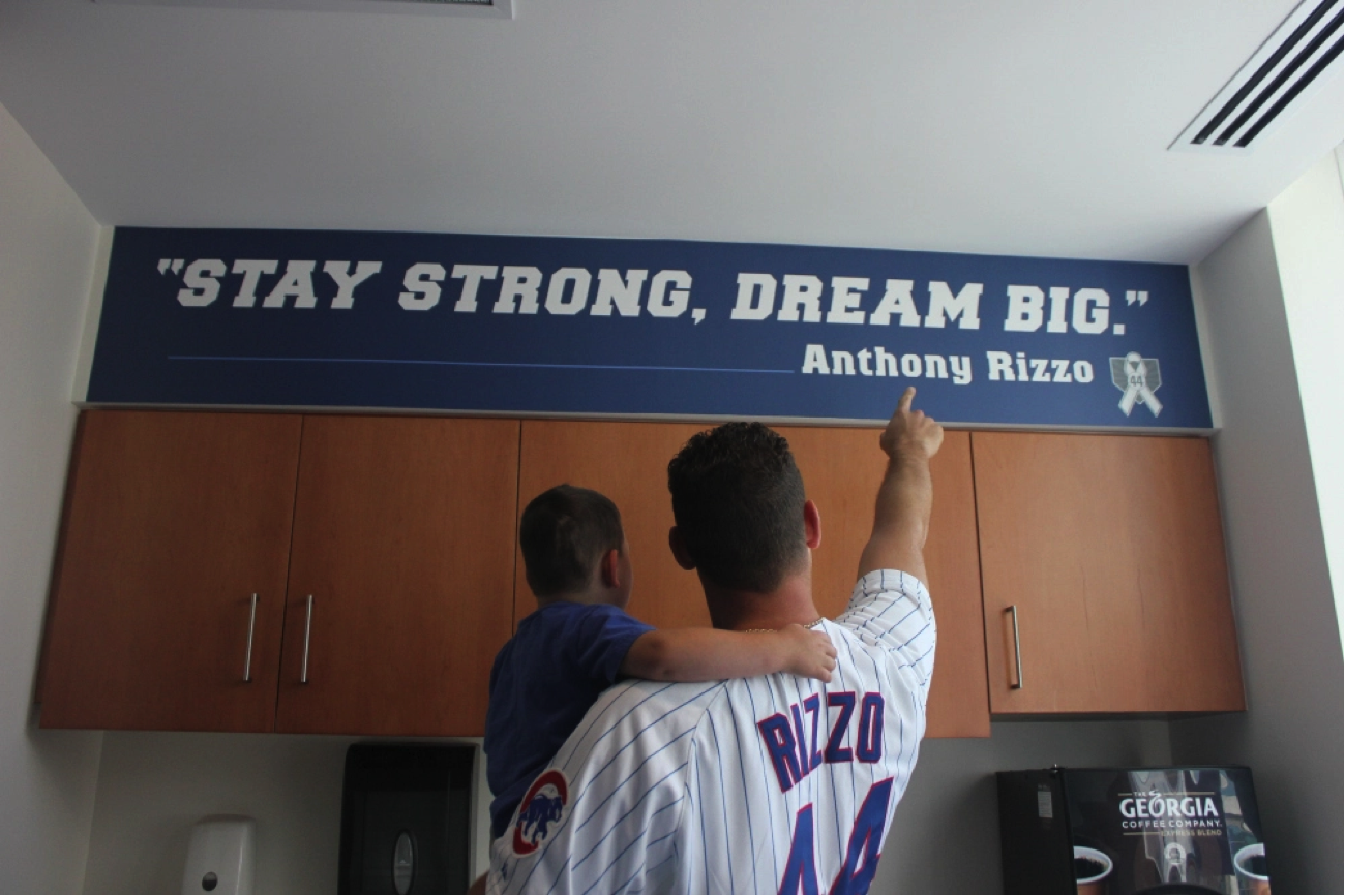 Cubs player Anthony Rizzo inspires young patients at Lurie