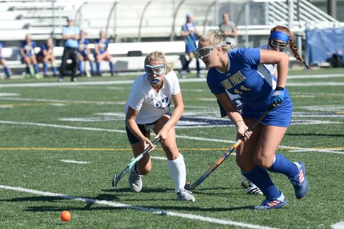 Field hockey continues state title run in match-up with Glenbrook South