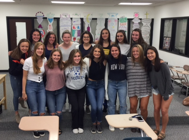 The outgoing Junior Student Council poses for a group photo. Rising seniors Haley Banta, Bridget Mitchell, and Sarah Bires (second, third, and fourth from left respectively in first row) will serve as Senior Class President, Student Body Vice President, and Student Body President respectively next year. They and their comrades in the rest of the Council will shoulder the burden of enacting additional structural and communication reforms while continuing the programs of the outgoing O’Keane administration.