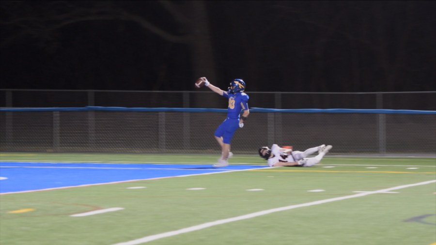 The Scouts go to 3-0 after a win over rival Libertyville.