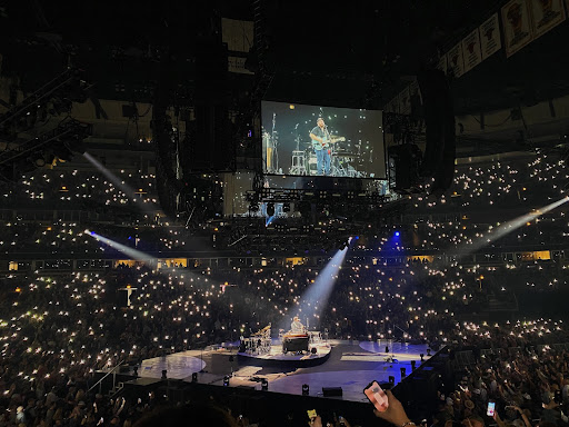 luke combs tour stage setup