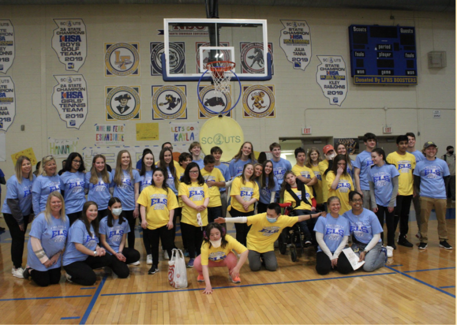 Integrated wellness students play LFHS alumni in annual ELS basketball game. Courtesy of Vivi Hirschfield