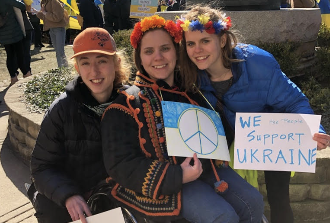 Senior+Isabella+Kohout%2C+her+sister%2C+and+a+family+friend+at+a+rally+for+Ukraine+in+Chicagos+Ukrainian+Village+on+March+13th