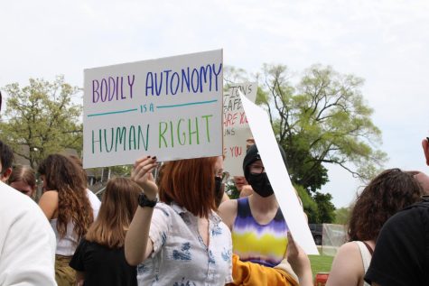 Students rally against overturning Roe v. Wade