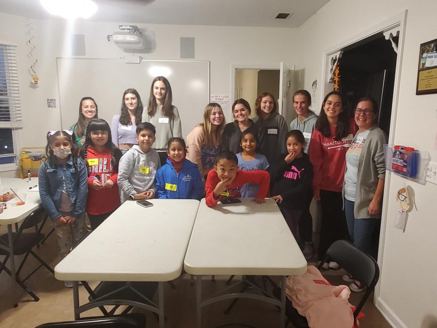 Women in STEM visit Beacons Place Community Center to teach kids about DNA