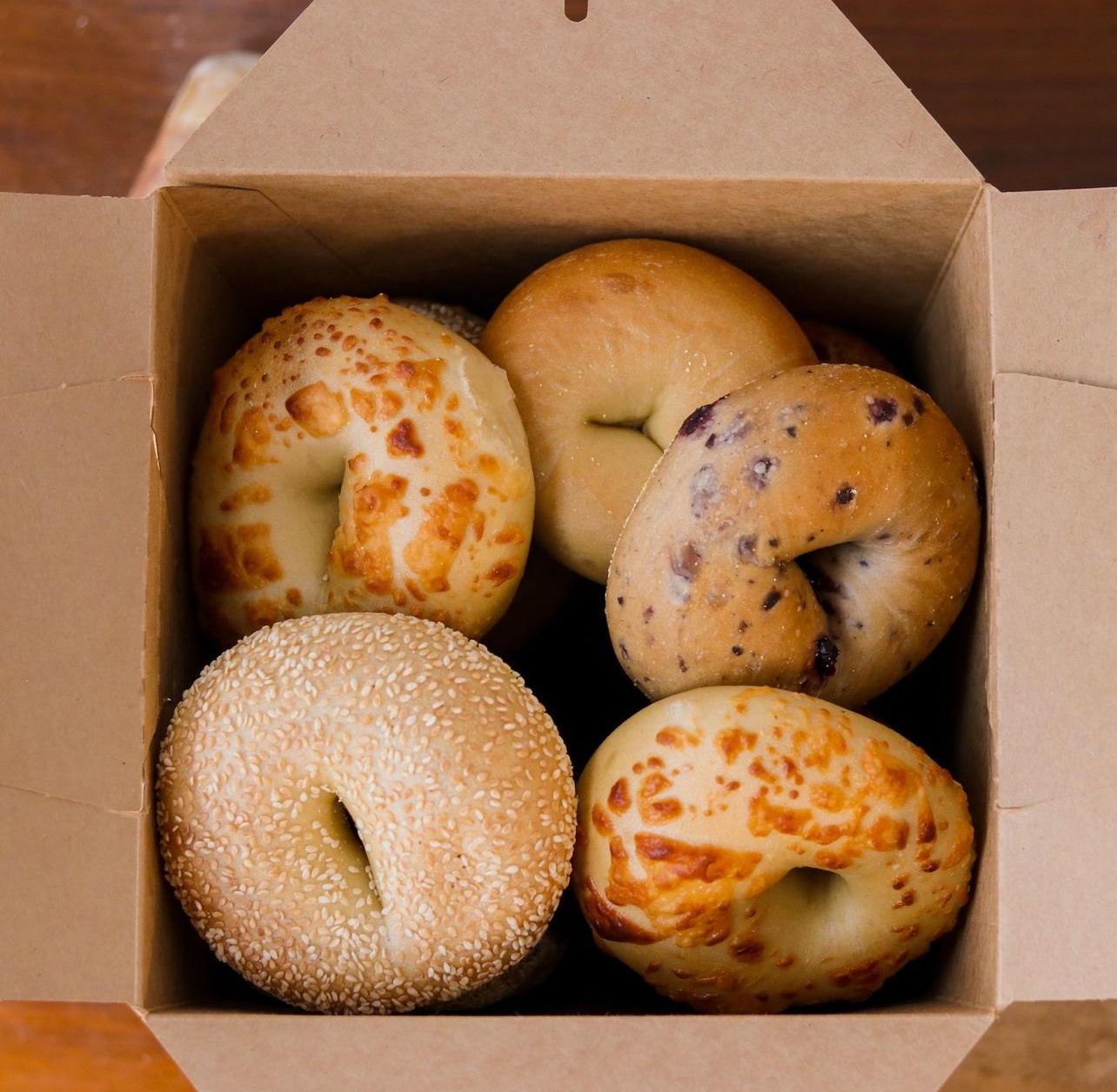 Battle of the Bagels: Einsteins vs. Once Upon A Bagel – The Forest Scout