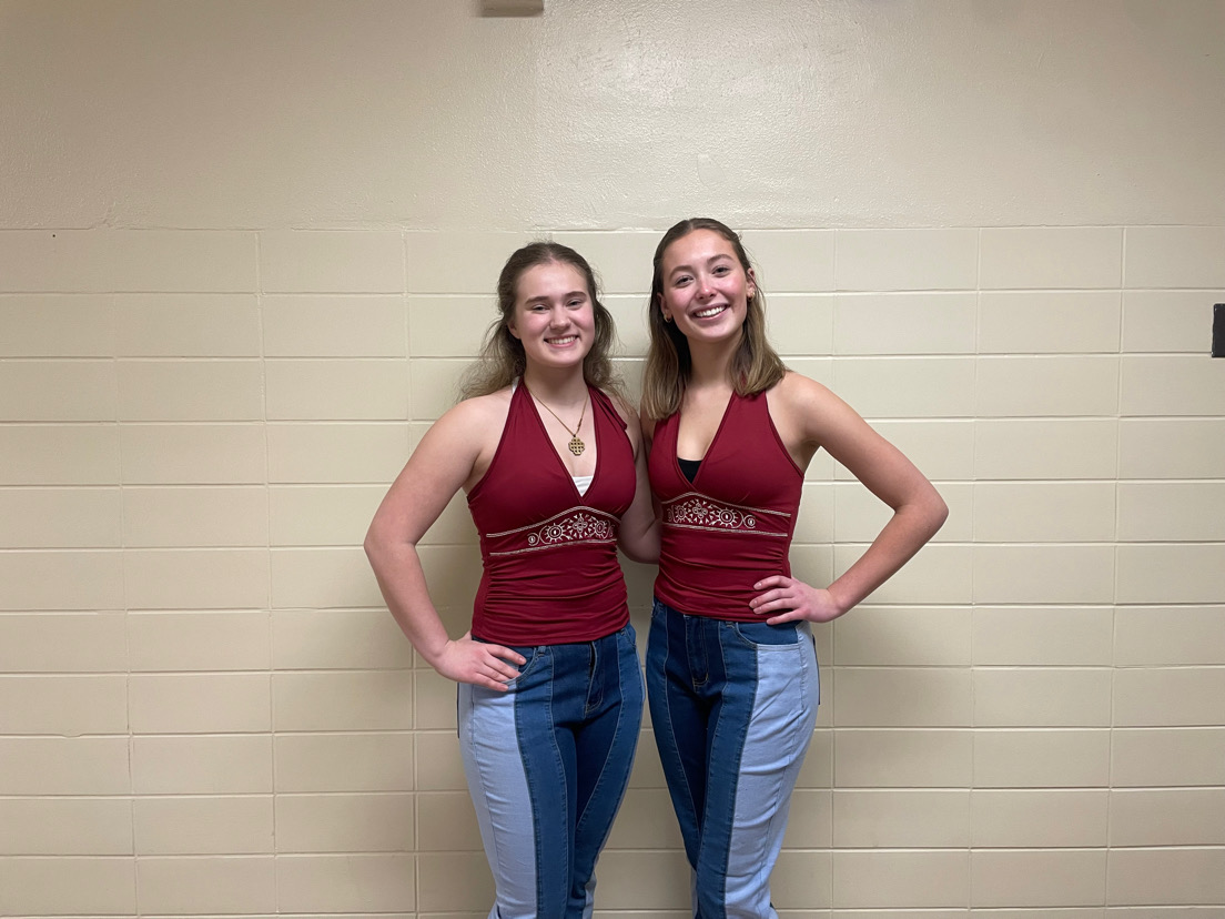 Performed by: juniors Ella Korczak and Jacquelyn Montegomery